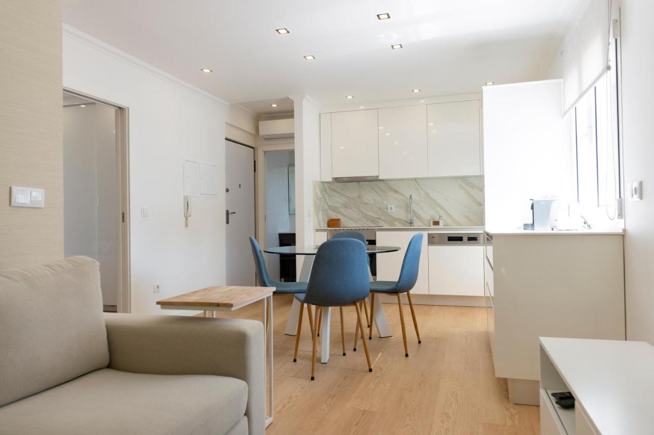 The Modern 1385 Apartment บาตาเลีย ภายนอก รูปภาพ