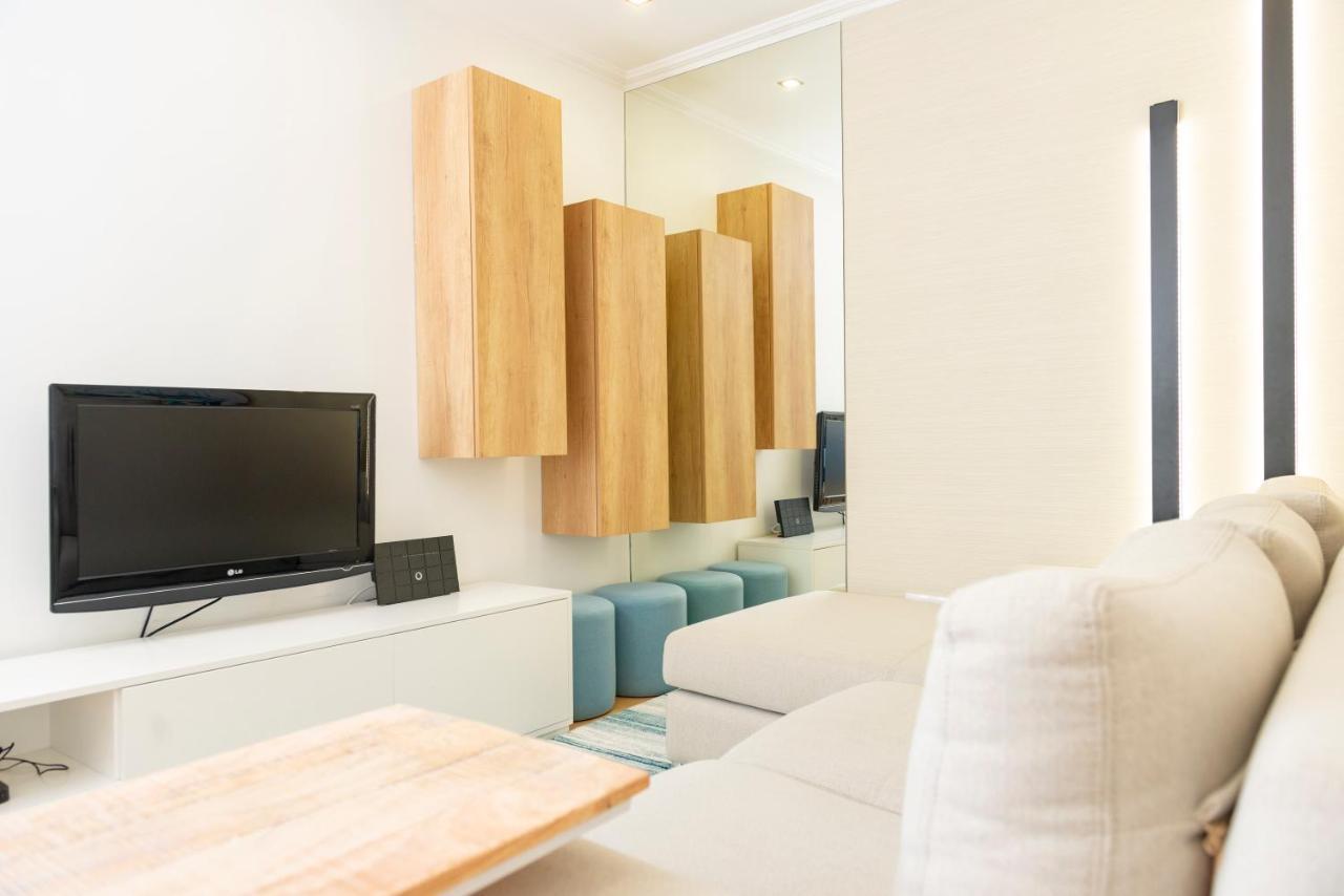 The Modern 1385 Apartment บาตาเลีย ภายนอก รูปภาพ